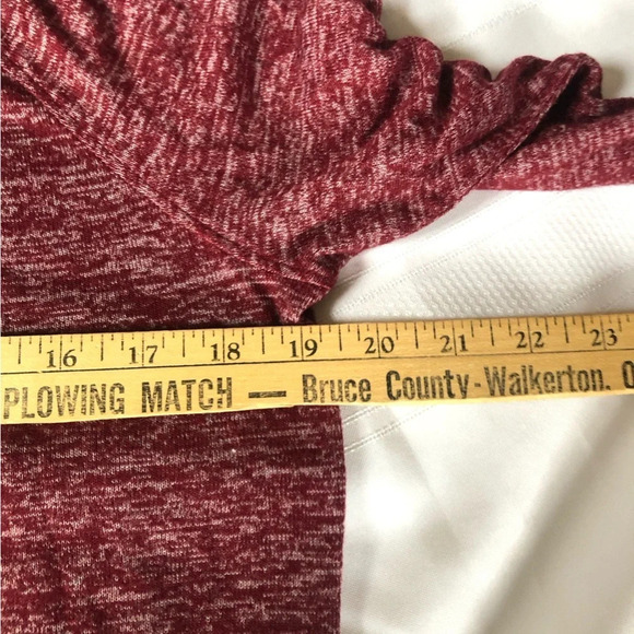 HOLLISTER Long Sleeved Slouchy Neck Tee - Picture 7 of 9